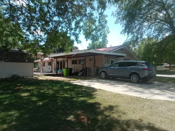 602 Glendale Dr, Clare, MI 48617