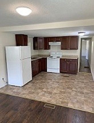 4th image of 2920 Vine Ln
