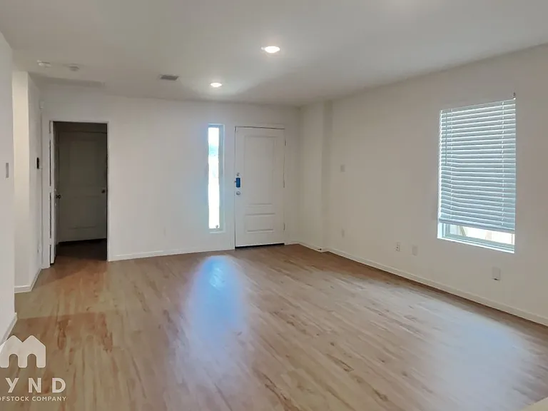 18515 Cepagatti Dr — Photo 2