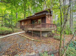 38 Hamilton Ct, Maggie Valley, NC 28751
