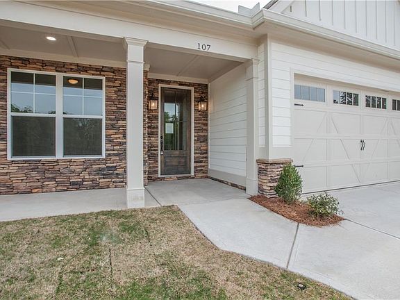 2nd image of 107 Magnolia Ln