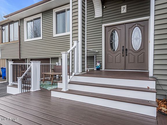 5th image of 7 Apache Drive
