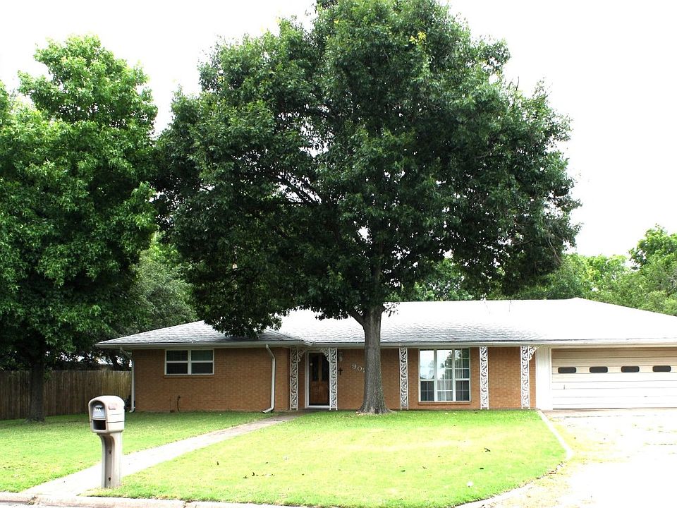 1st image of 902 Rock St