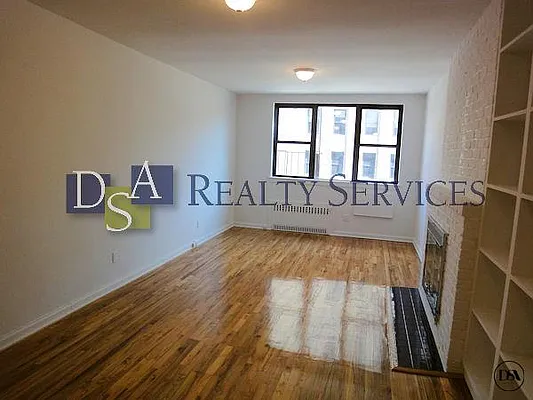 Rented by DSA Realty | media 18
