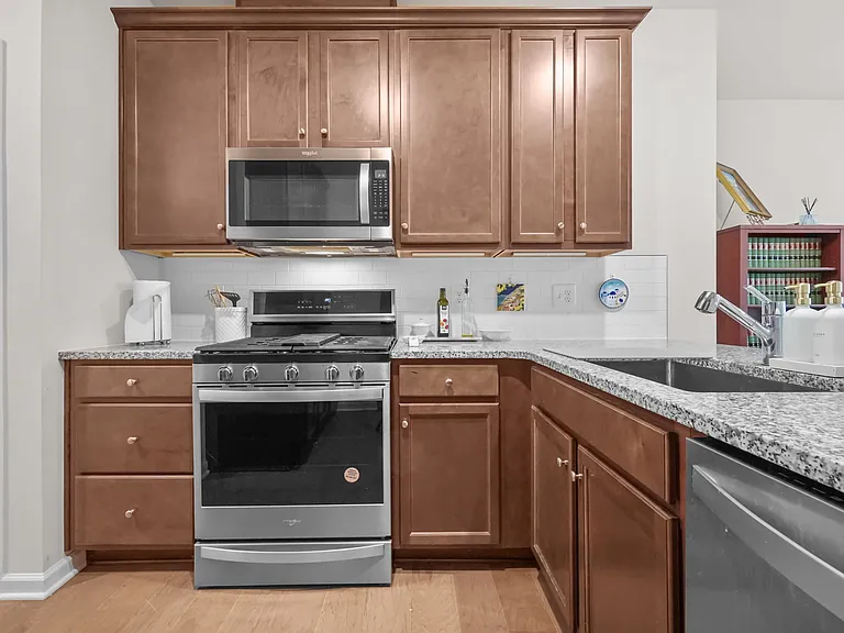54 Arnold Dr — Photo 14