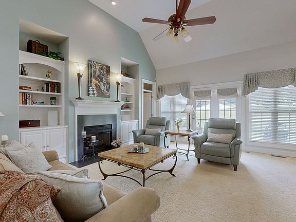 5th image of 213 James Matthew Ln