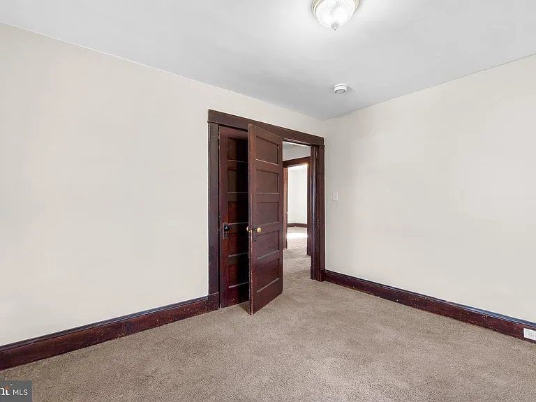 8904 Church Ln — Photo 21