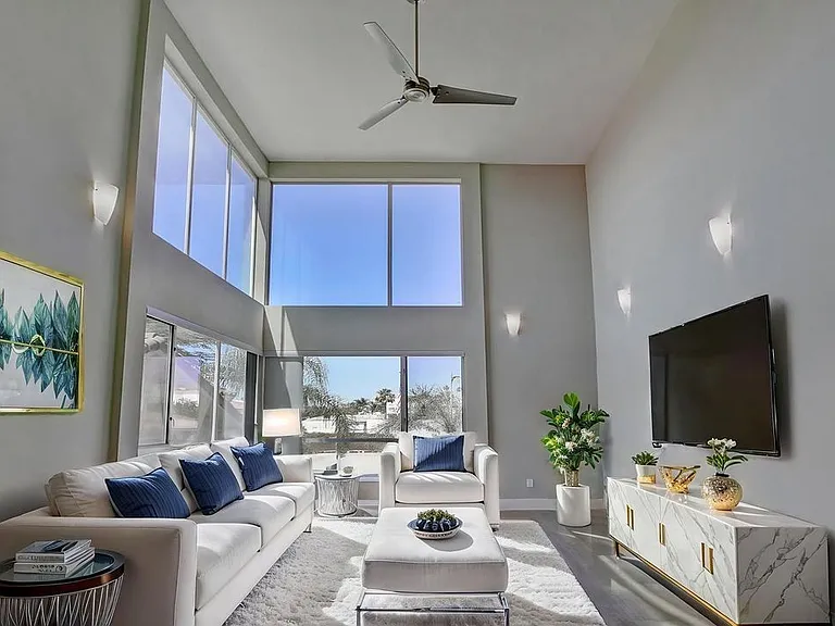 1210 S Corning St #201 — Photo 3