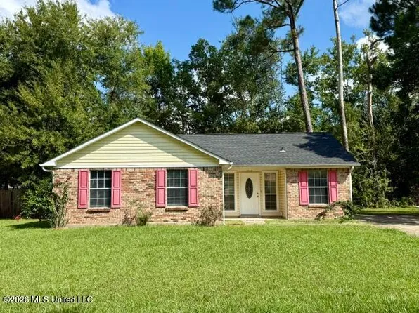 1628 Springridge Rd, Gautier, MS 39553