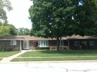 80 Hickory Ridge Dr, Morton, IL 61550