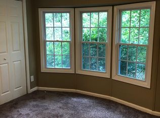 6185 River Run Cir, Gainesville, GA