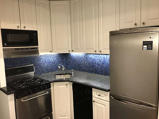 Rented by The Ave Agency, LLC | media 16