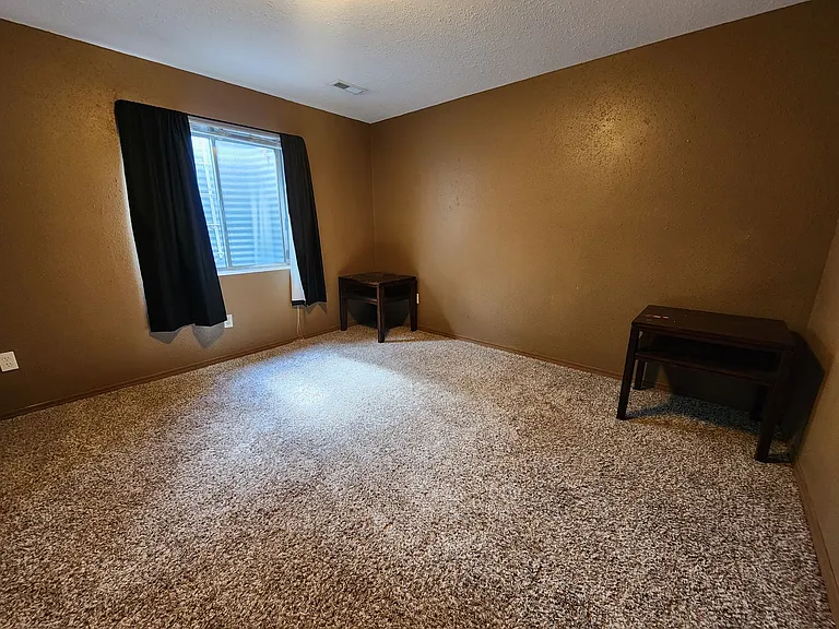 4650 Bittercreek Dr — Photo 12