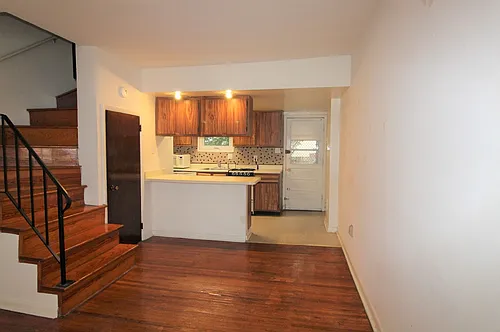 254 S Alder St Photo 1