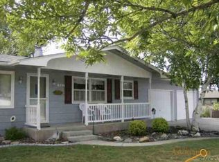 2701 Raymond Dr, Rapid City, SD 57702