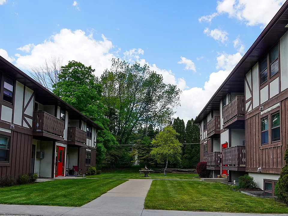 3430-3432-3434 S 12th St