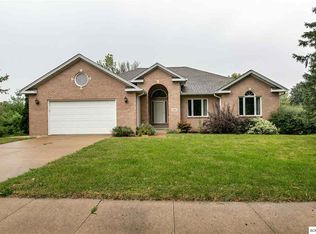 3505 Seville Dr, Dubuque, IA 52002