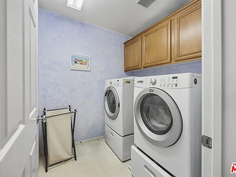 24127 Joshua Dr — Photo 16