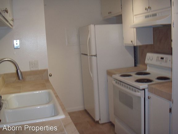 4th image of 2519 Dillion Ct APT 3