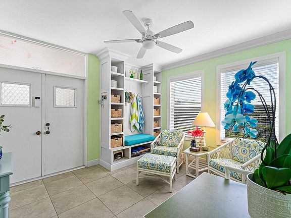 5th image of 800 E Camino Real #409