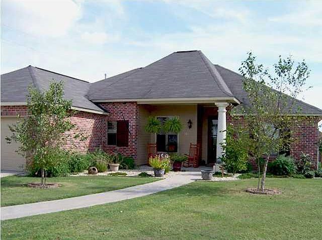 1st image of 101 Nicole Dr