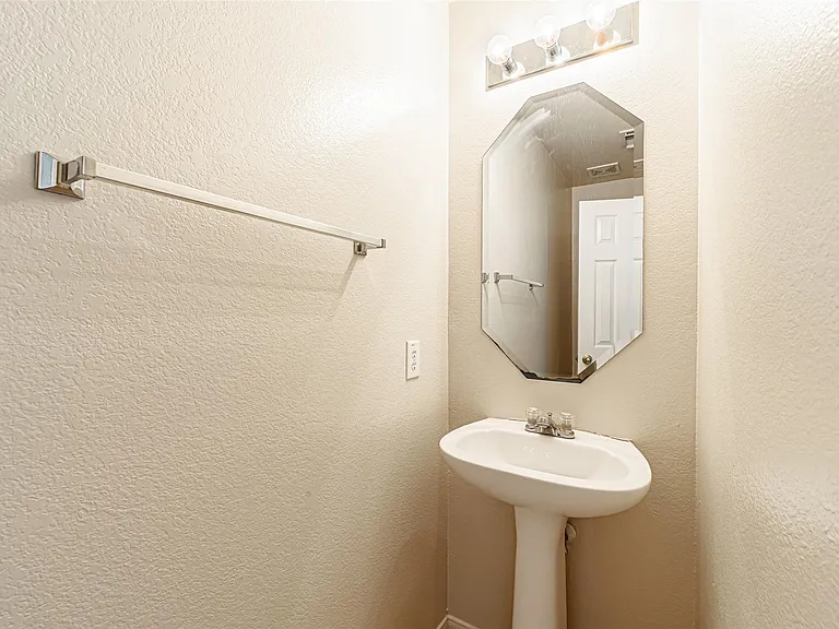 20926 Kenna Cove Ln — Photo 26