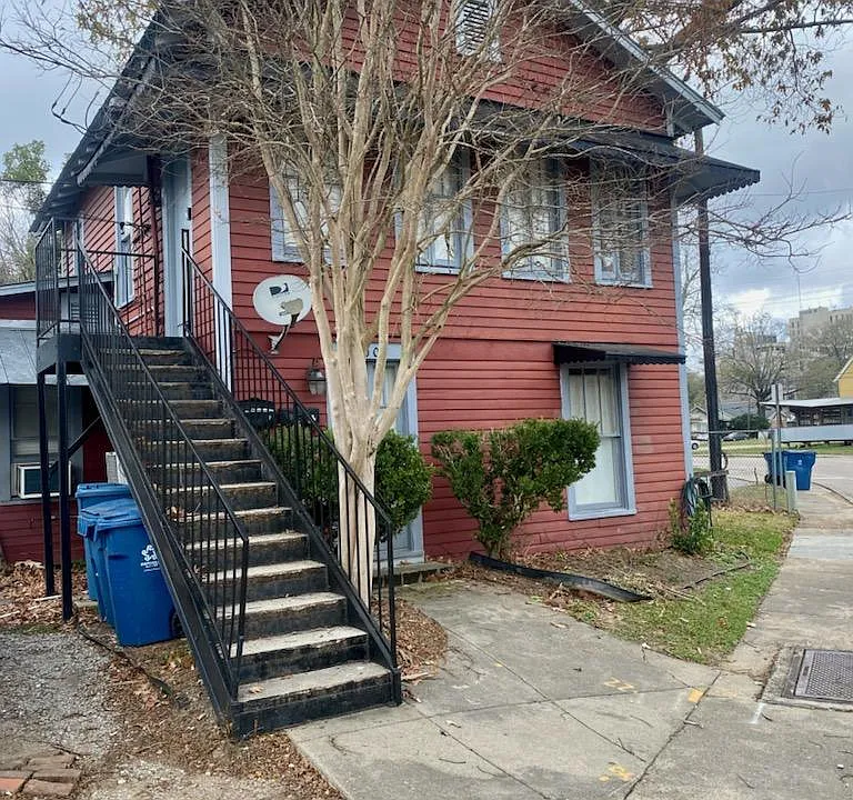 700 W University Ave #A