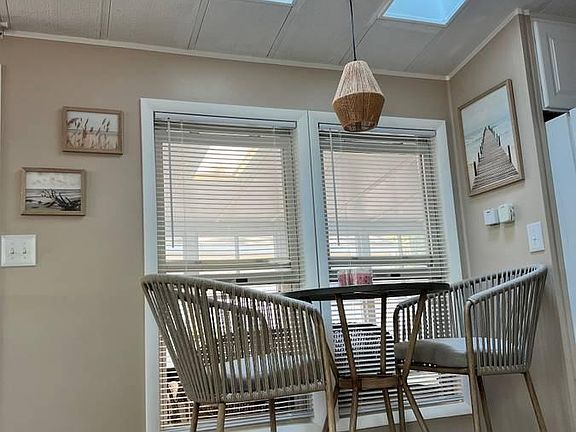 4th image of 135 Thompson Ln #30