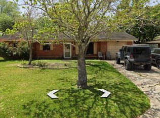 519 Elmhurst Dr, Port Lavaca, TX 77979