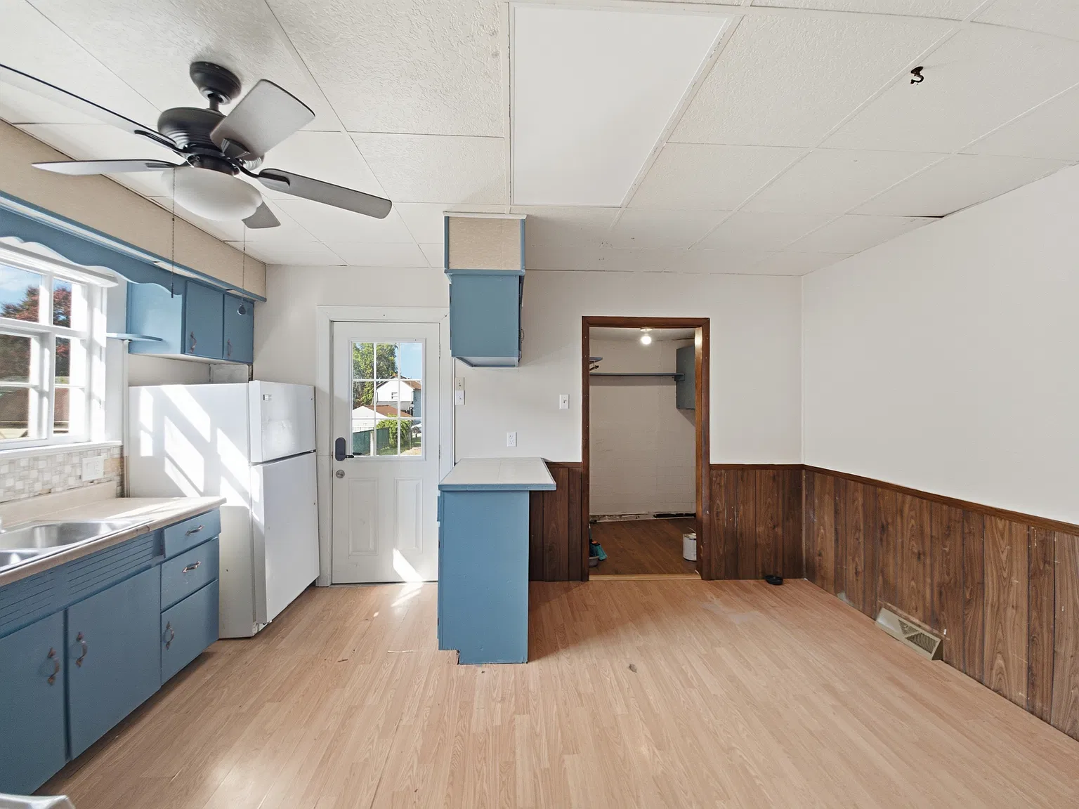 3 bed, $795 — Photo 3