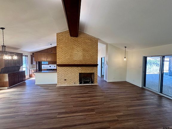 5th image of 220 Guadalupe Dr