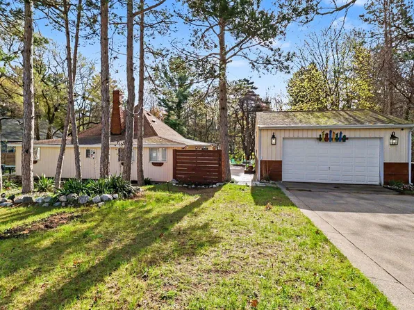 732 N 22nd Ave, Mears, MI 49436