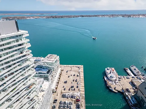 15 Queens Quay E Photo 1
