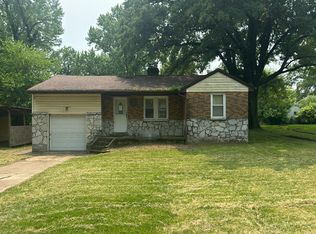 1572 Farmview Ave, Saint Louis, MO 63138