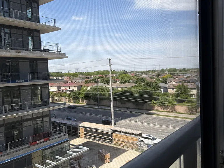448 Burnhamthorpe Rd W #425 — Photo 4