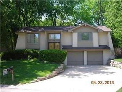 6401 W 52nd St, Mission, KS, 66202