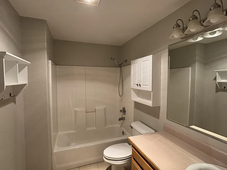 935 Fairfield Cir — Photo 12
