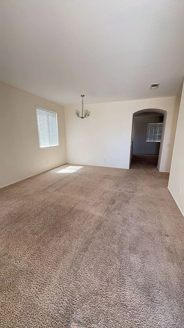 5 Bedroom Victorville House — Photo 3