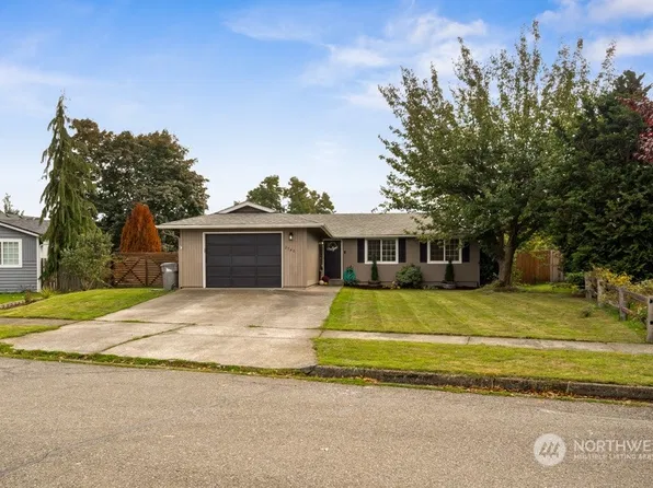 2740 Green River Court, Enumclaw, WA 98022