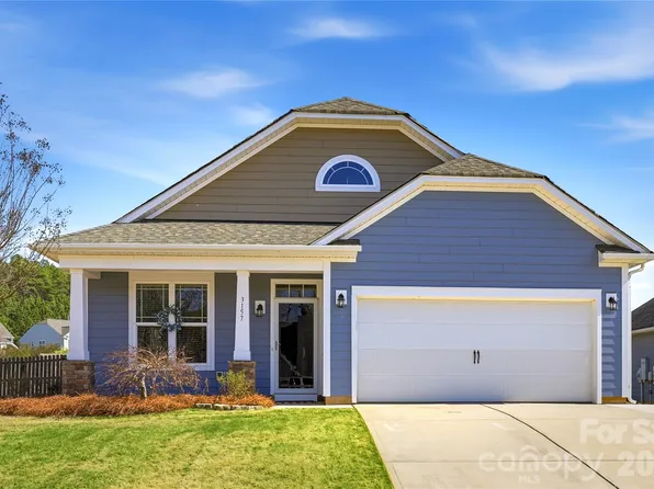 3157 Delaware Dr, Denver, NC 28037