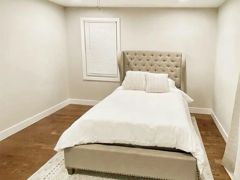 268 Griffith St #2 — Photo 12