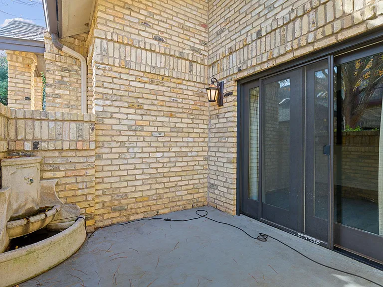 10819 Crown Colony Dr #22 — Photo 15