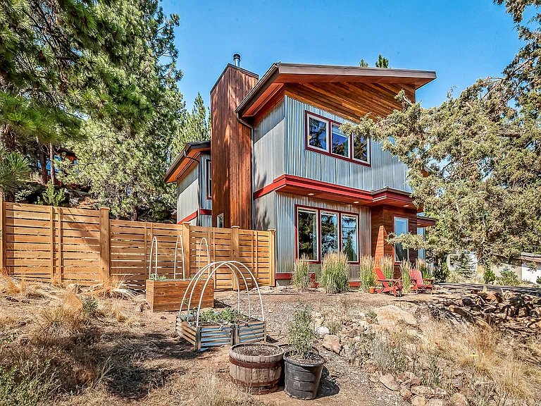 19544 Century Dr — Photo 2