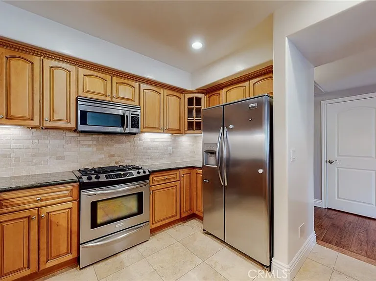 11540 Moorpark St #103 — Photo 9