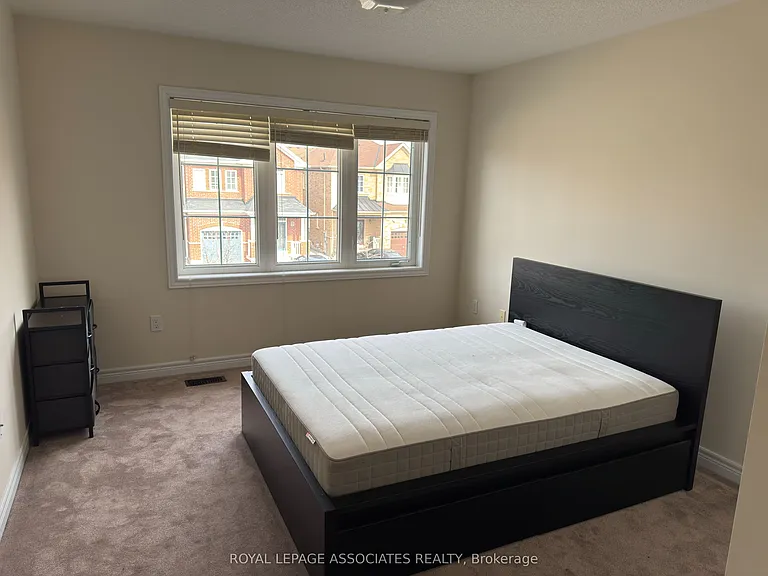 75 Meltwater Cres #UPPER LV — Photo 8