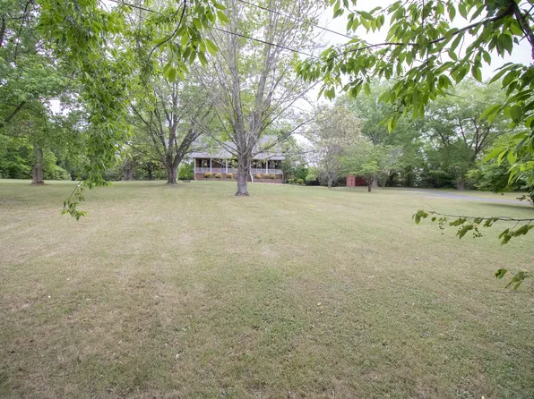 146 Volunteer Rd, Murfreesboro, TN 37128