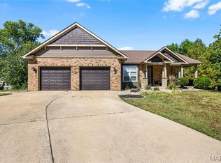 7 Colleen Dr, Edwardsville, IL 62025