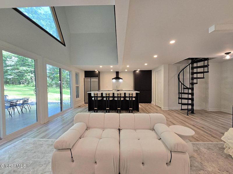 5th image of 50 Jack Halloran Road