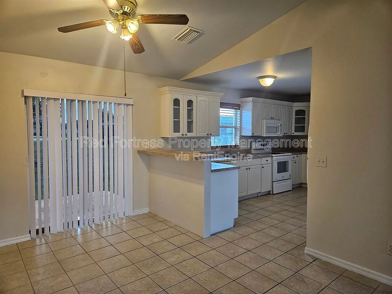 3 bed, 2.0 bath, 1200 sqft, $1,650 — Photo 4