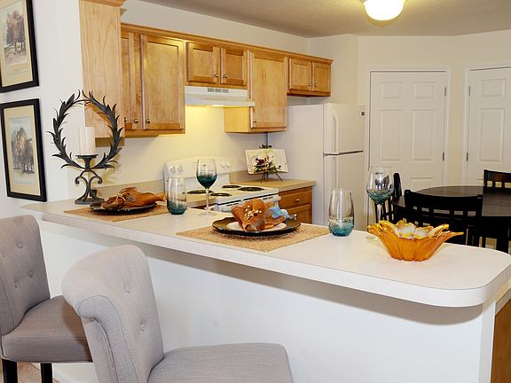 Spacious Kitchens with Breakfast Bar and Room for a Table
